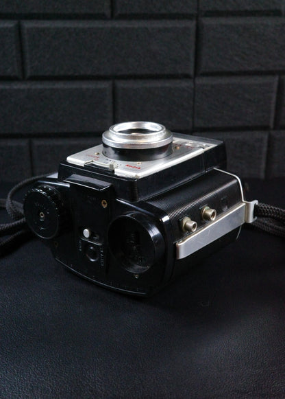 Working Kodak Brownie Twin 20 Vintage 1960's 620 Film Camera & Instructions
