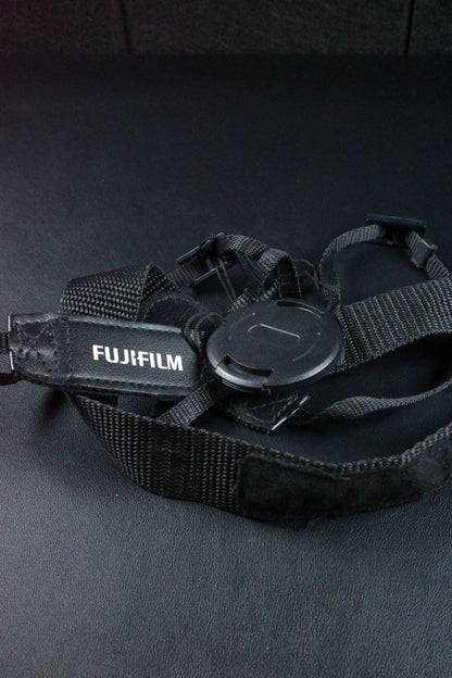 Fujifilm FinePix S2950 14.0MP Digital Camera + Batteries - Tested & Working