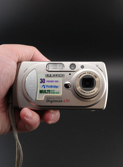 Samsung Digimax 430 Vintage Y2K 4.0MP Digital Camera, Card & Batteries - Working