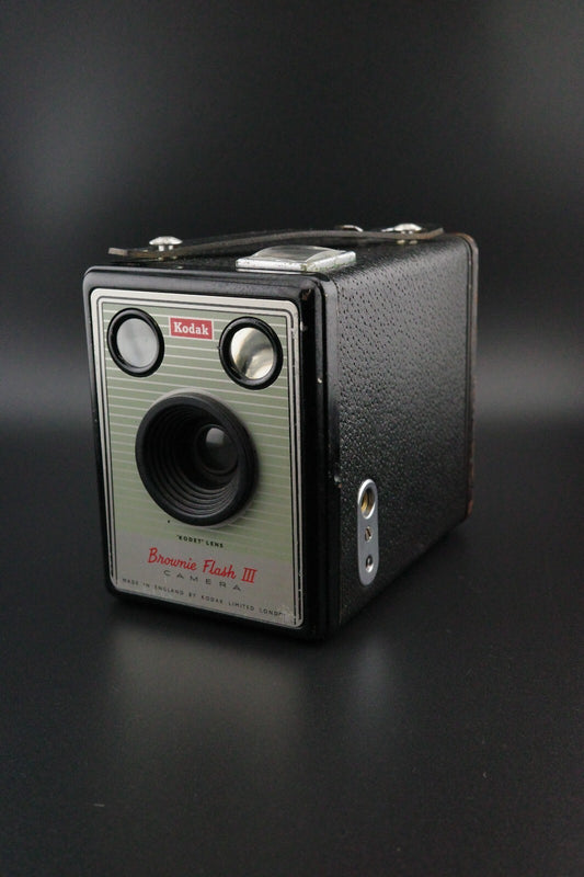 Kodak Brownie Flash III Vintage 1950's UK 620 Film Camera - Tested & Working