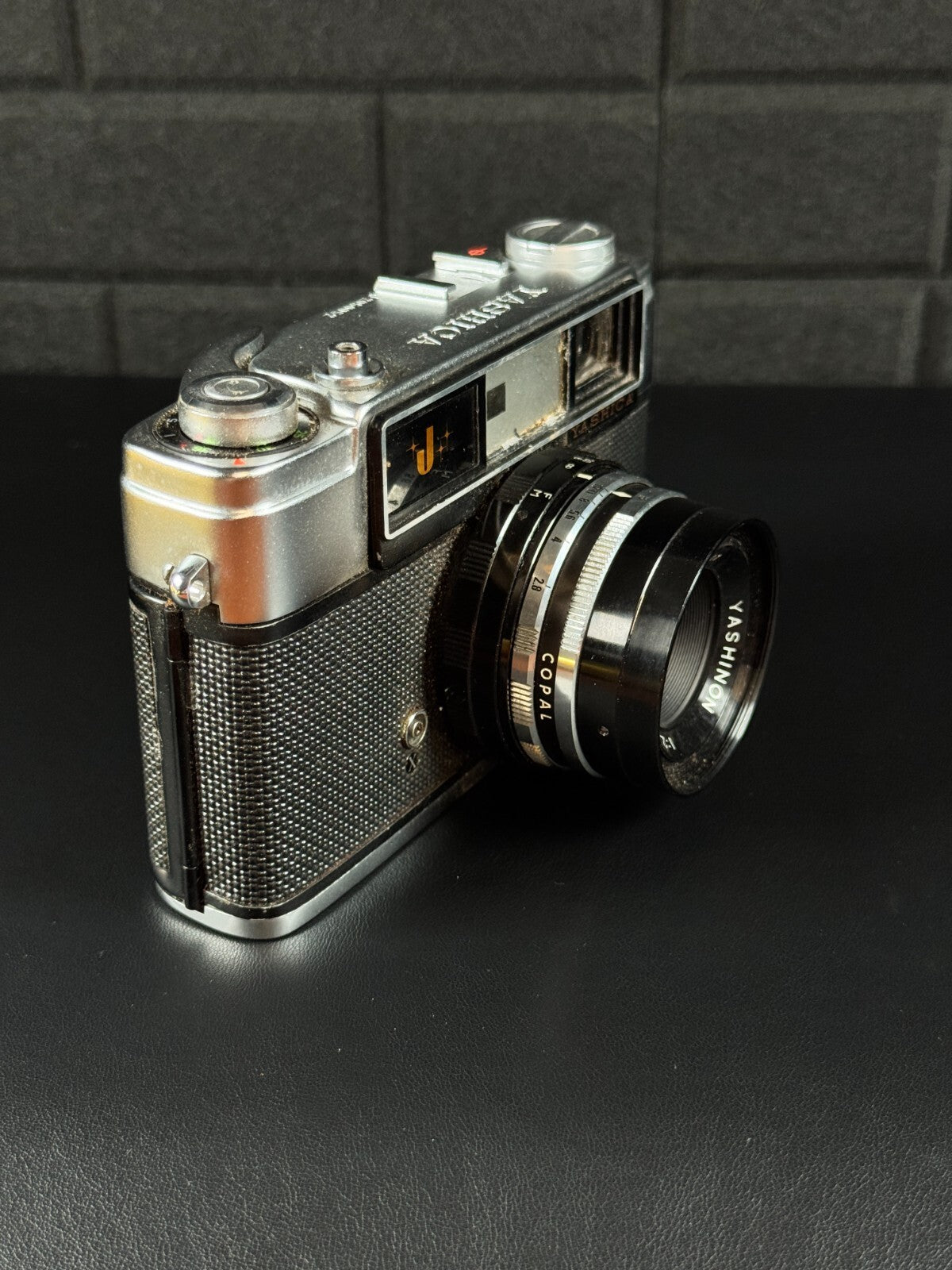 Yashica J Vintage 1960's 35mm Film Rangefinder Camera + Case - Tested & Working