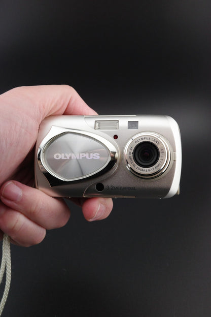 Olympus Mju 300 3.2MP Digital Camera + New Battery / Charger - Tested & Working