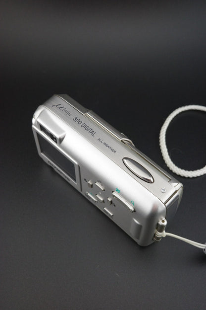 Olympus Mju 300 3.2MP Digital Camera + New Battery / Charger - Tested & Working
