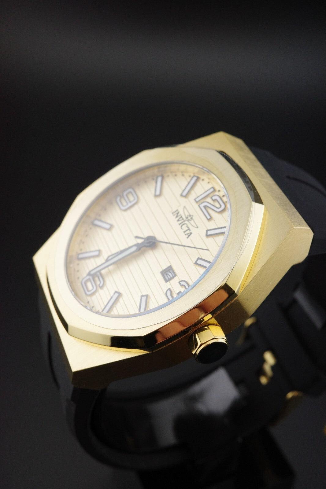 Brand New & Boxed Invicta Huracan 45775 Men’s Watch 48mm Black Gold Dial