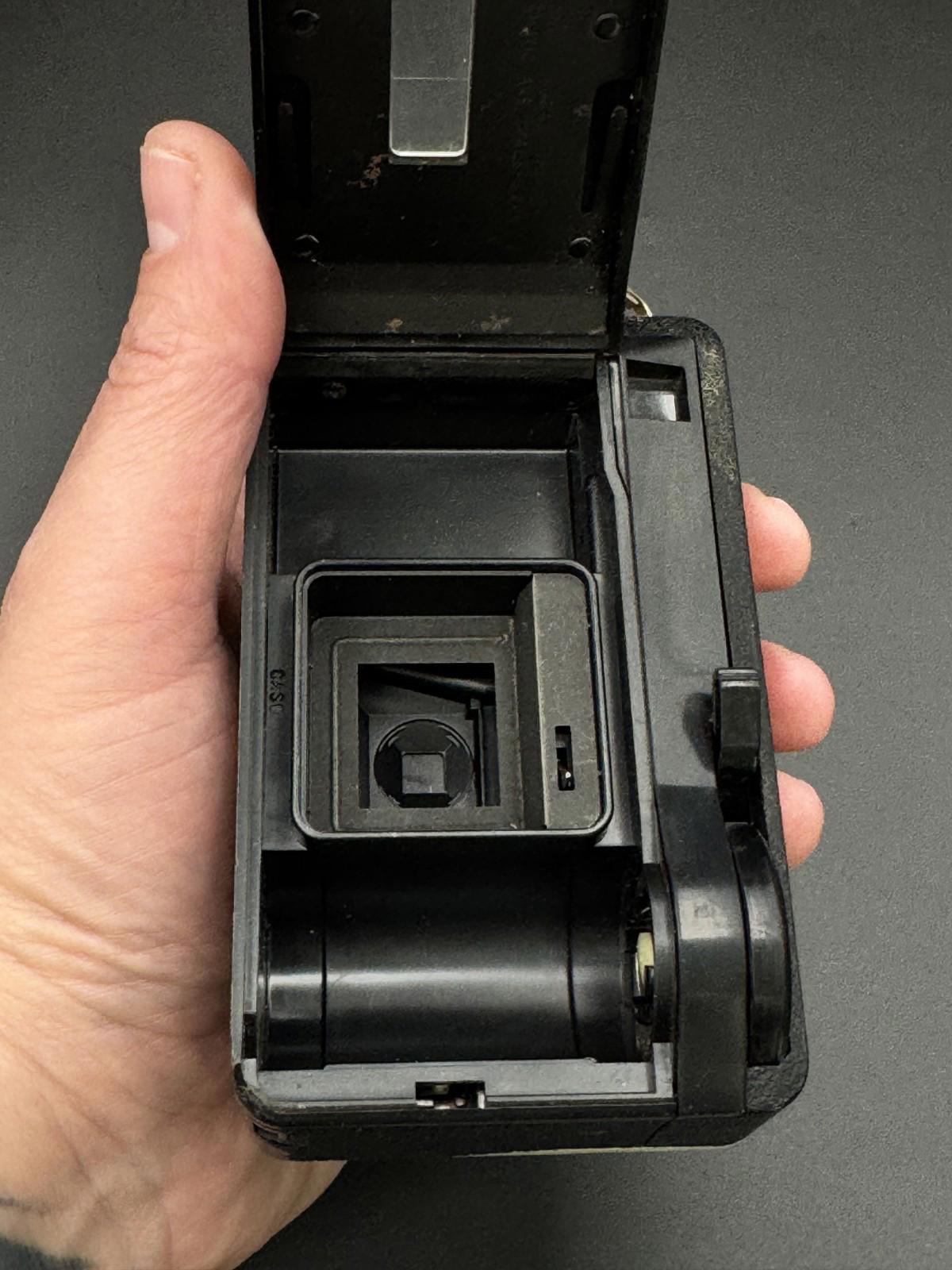 Working Vintage Kodak 77X Instamatic 126 Film Camera - 1970s Retro Collectable