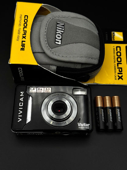 Vivitar Digital Camera Vivicam 5022 5.1MP + Case & Batteries - Fully Working