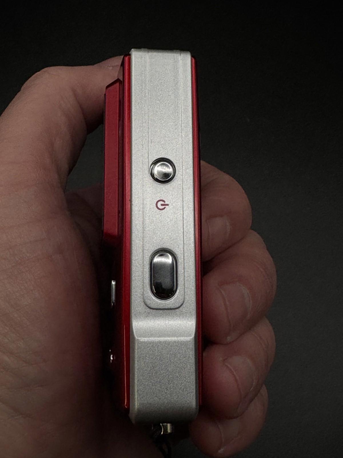 Vivitar Vivicam 3188 Red Digital Camera 3.1MP - Box, Case + Batteries - Working