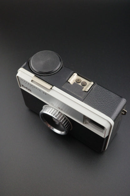 Vintage 1960's Kodak Instamatic 33 Retro Compact 126 Film - Tested & Working