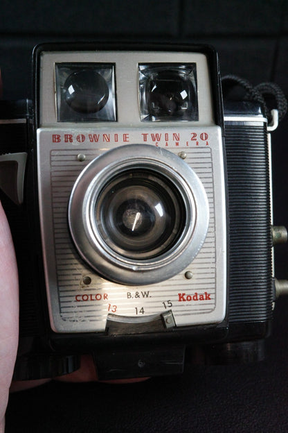 Working Kodak Brownie Twin 20 Vintage 1960's 620 Film Camera & Instructions