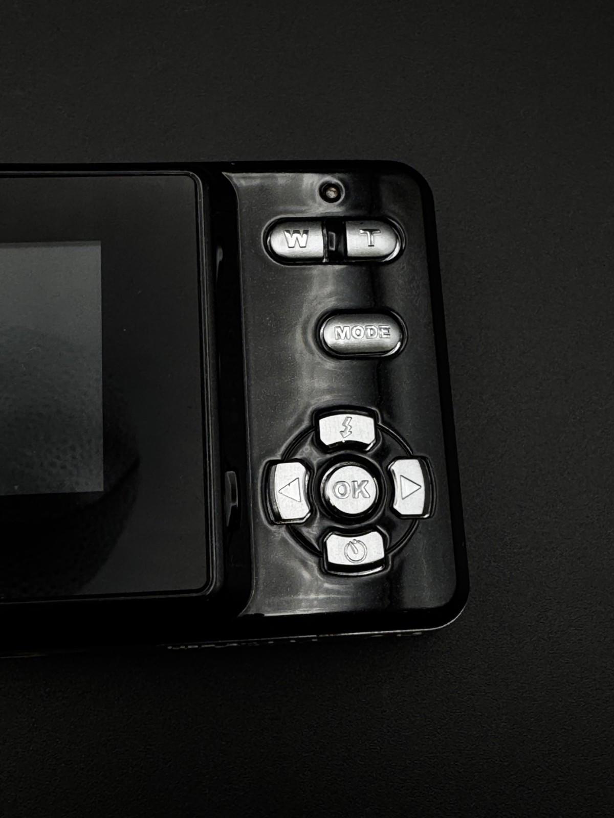 Vivitar Digital Camera Vivicam 5022 5.1MP + Case & Batteries - Fully Working