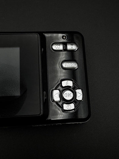 Vivitar Digital Camera Vivicam 5022 5.1MP + Case & Batteries - Fully Working