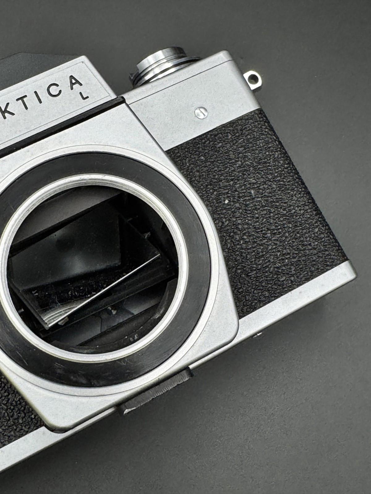 Praktica L Pentacon M42 Vintage 35mm Camera Body - Faulty For Spares or Repair