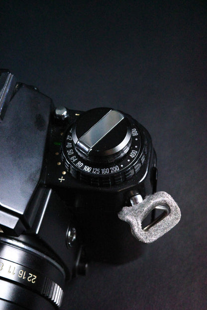 Chinon CE-4 SLR 35mm Film Camera + Auto Chinon 50mm 1 .7 Faulty Spares or Repair