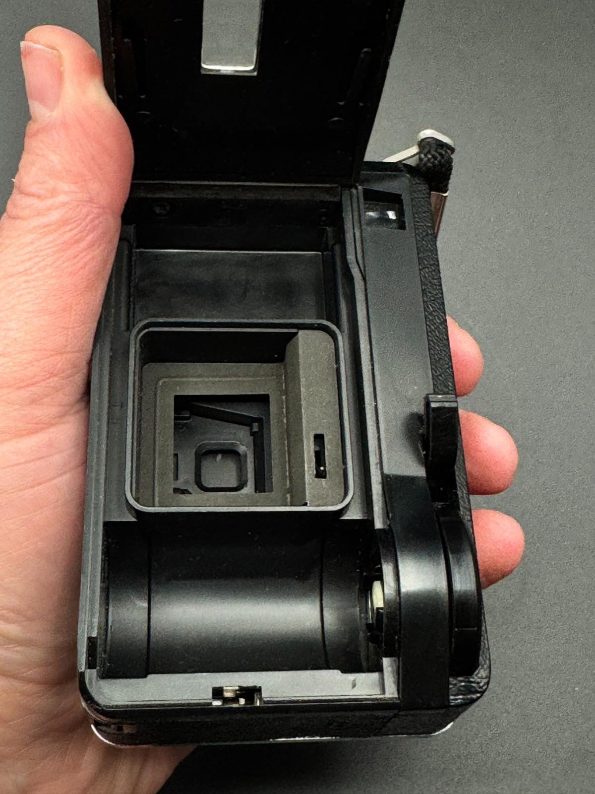 Vintage 1970's Kodak Instamatic 155X 126 Film Camera - Tested & Working (165)