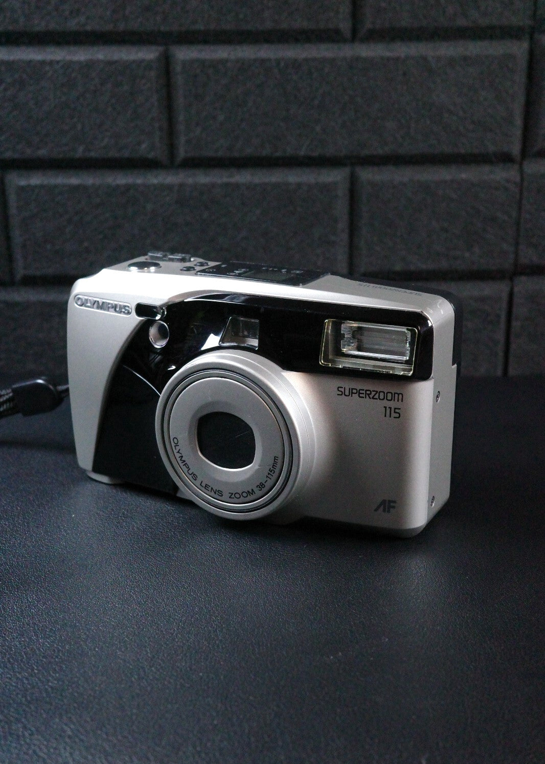 Olympus SuperZoom 115 Vintage 1990's Compact 35mm Film Camera Tested & Working
