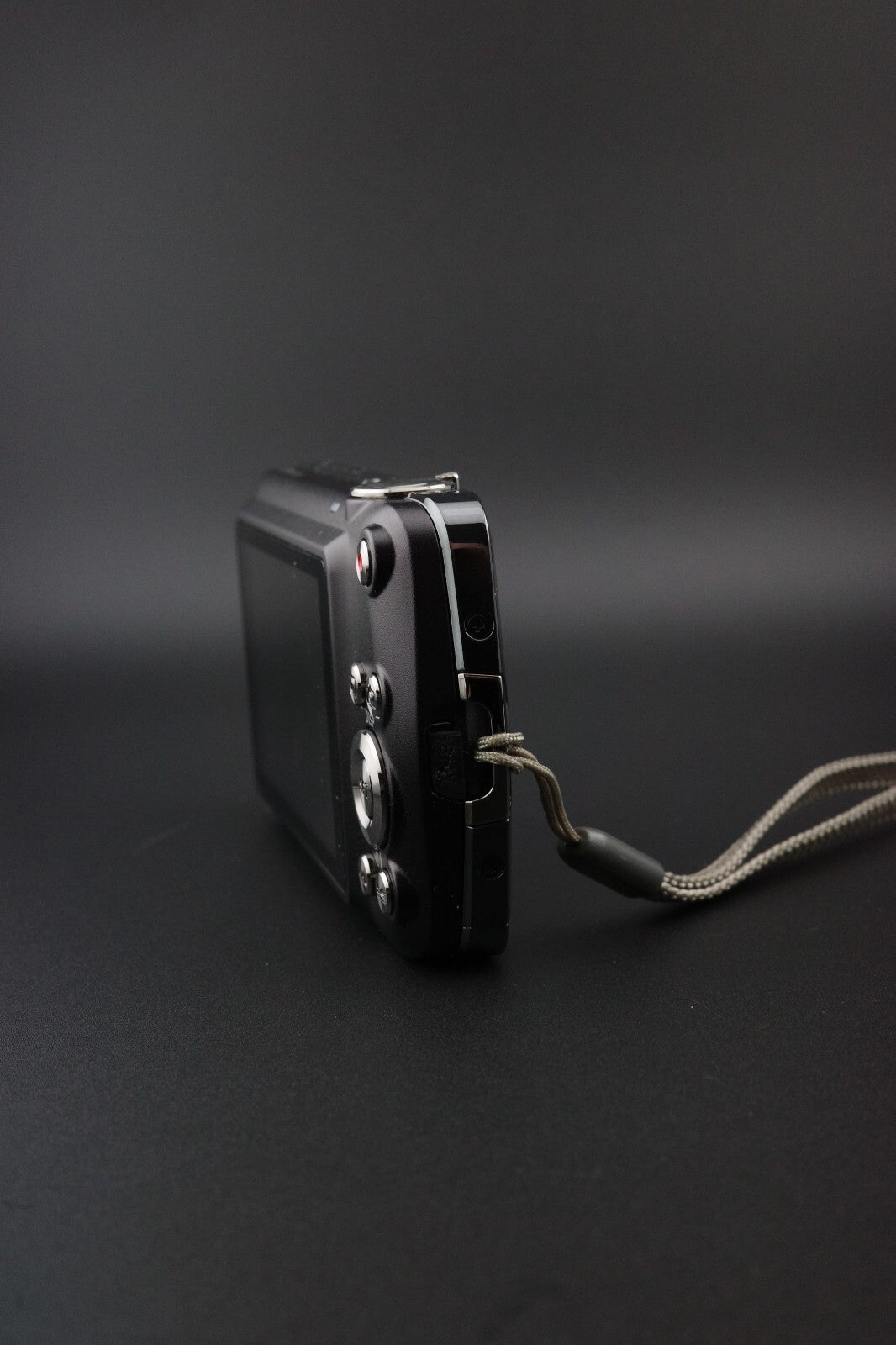 Casio Exilim EX-Z2 12.1MP Digital Camera Boxed + Charger & New Battery - Working