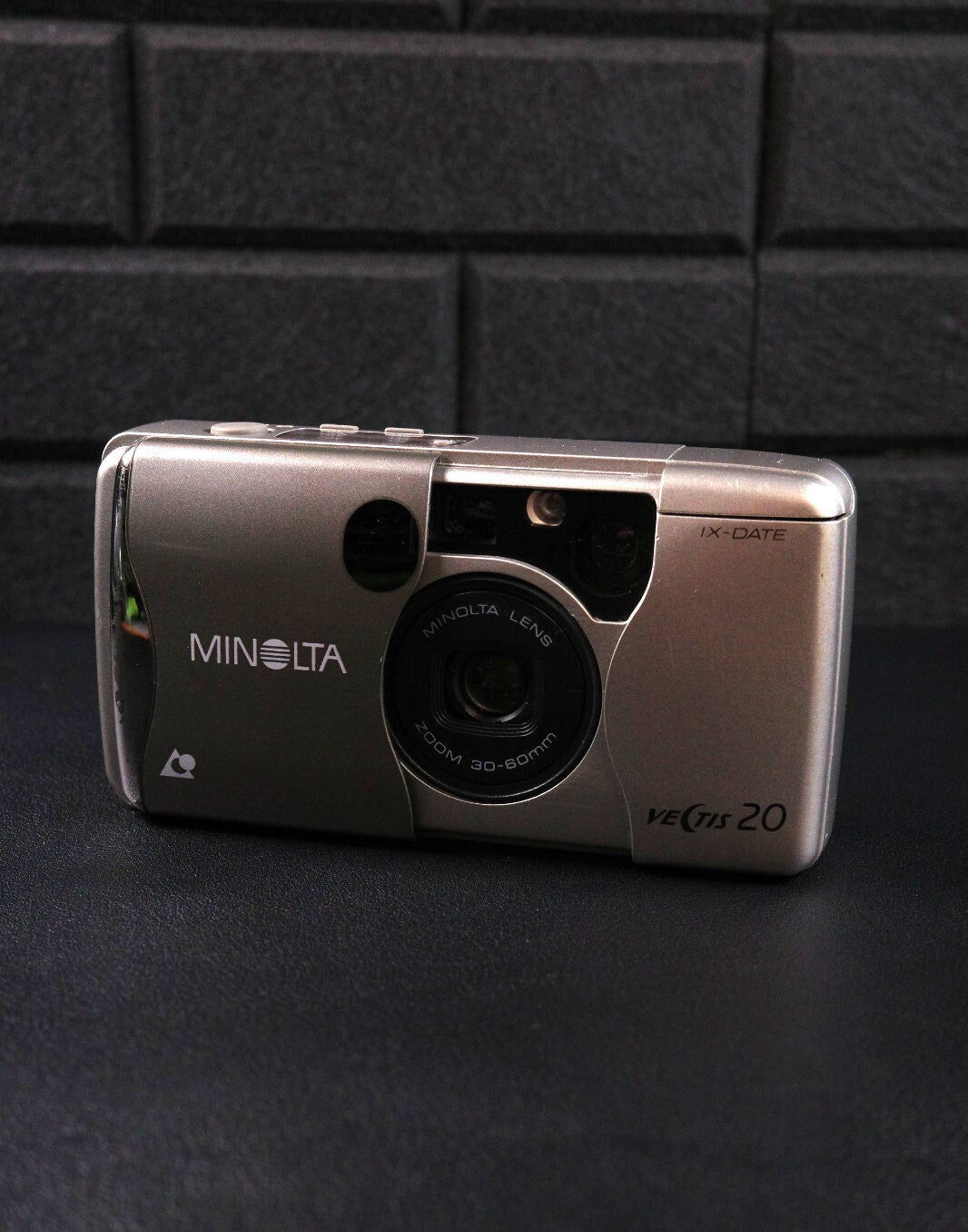 Minolta Vectis 20 Vintage 1990's APS Film Point and Shoot Zoom Camera - Working
