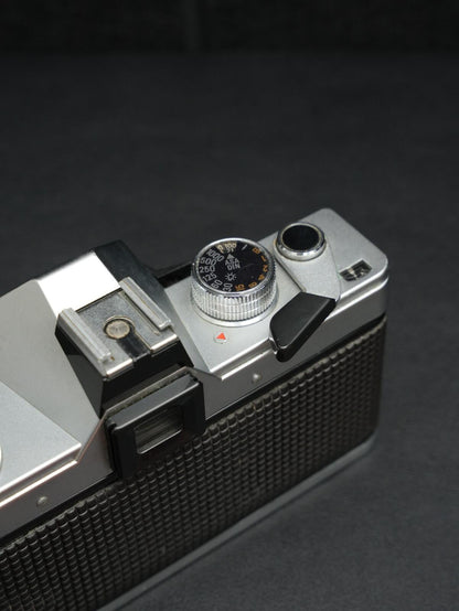 Praktica MTL3 SLR 35mm Vintage 1980's Film Camera Body Only - Faulty Not Working