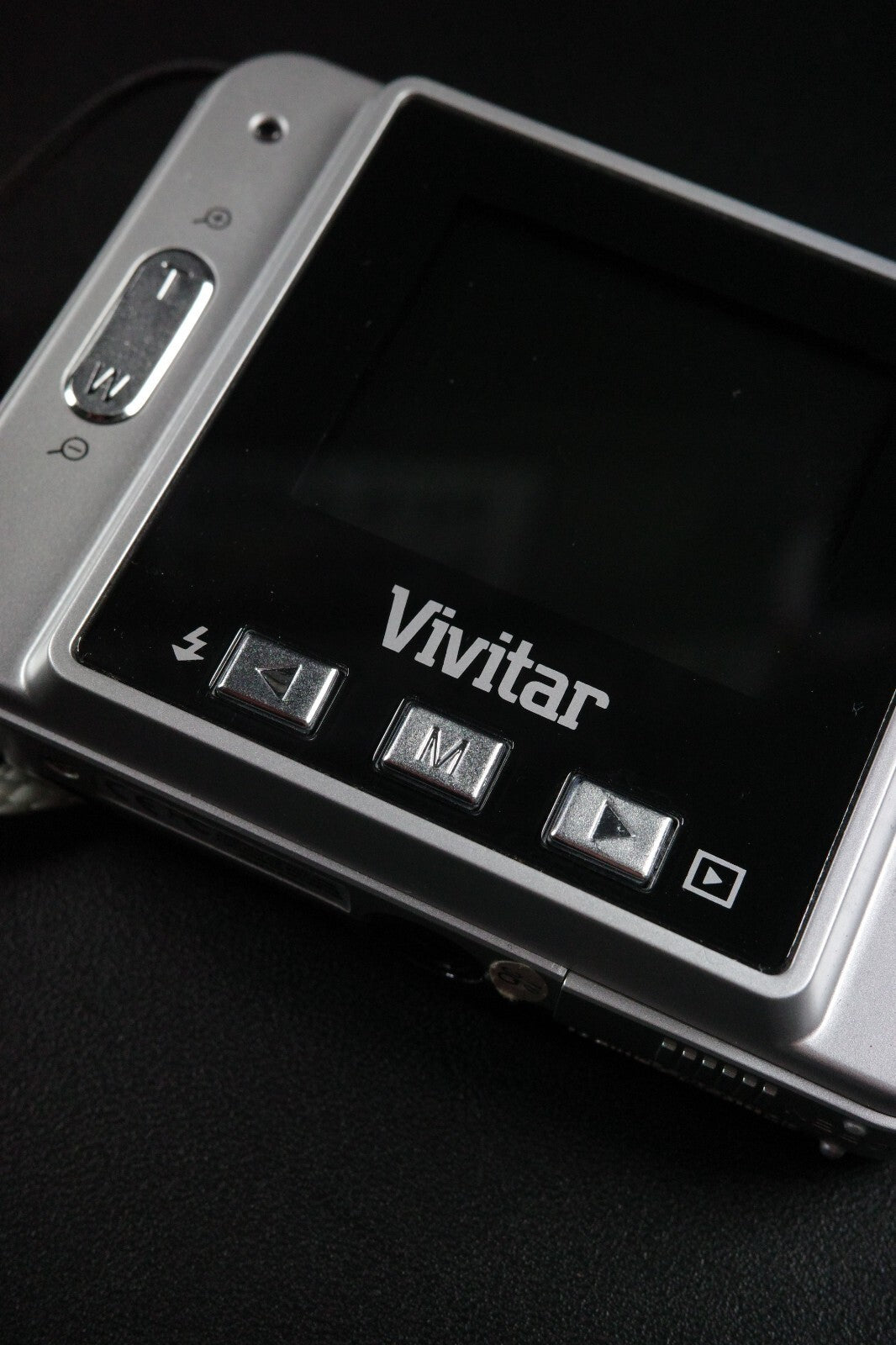 Vivitar Vivicam 5018 Y2K Compact 5.1MP Digital Camera & Batteries - Working