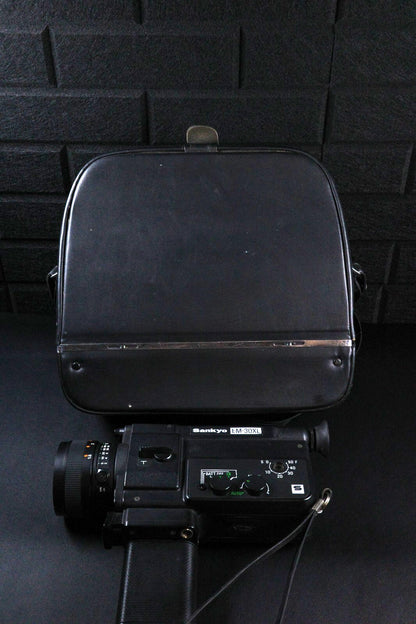 Sankyo EM-30XL Vintage 1970's Super 8 Cine Film Camera & Case - Fully Working