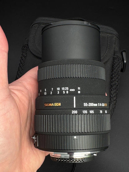 Sigma DC 55-200mm Telephoto Lens F/4.0-5.6 Nikon HSM - Near Mint Working (C307)