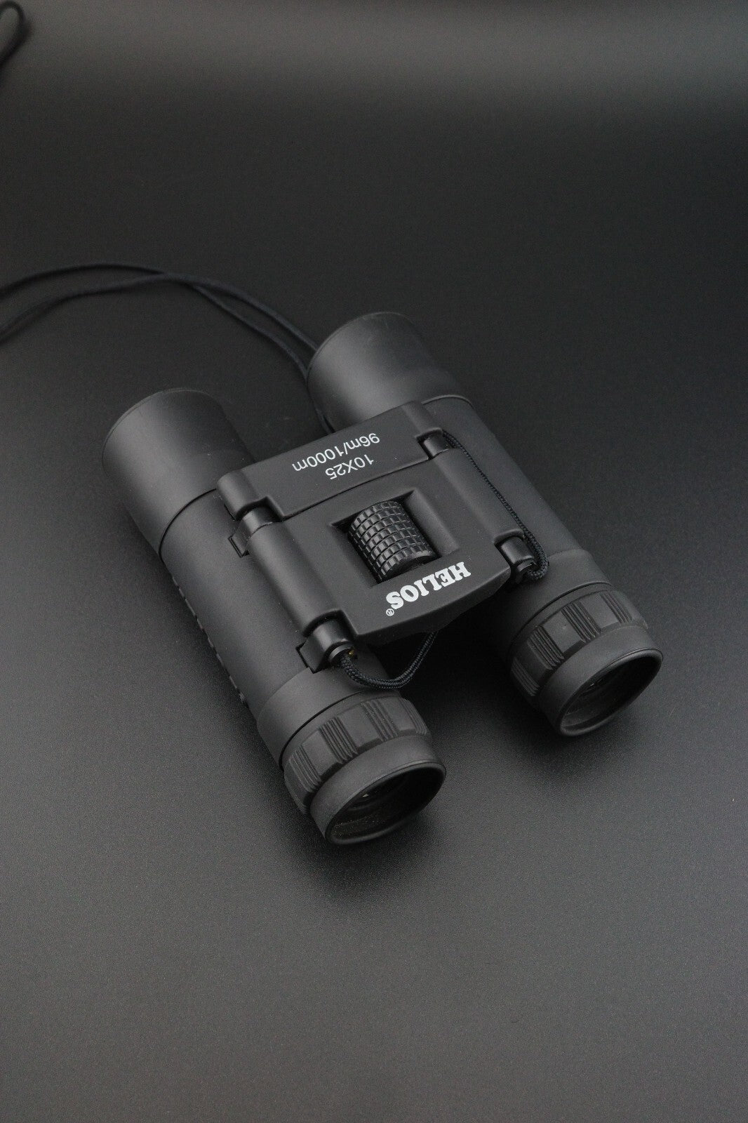 Helios 10 x 25 Compact Travel Binoculars and Case - 96M-1000M