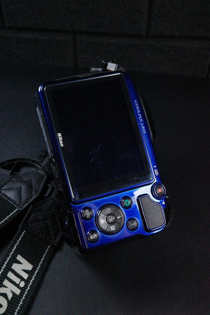 Nikon Coolpix L810 16.1MP Blue Digital Bridge Camera 26x Optical Zoom - Working