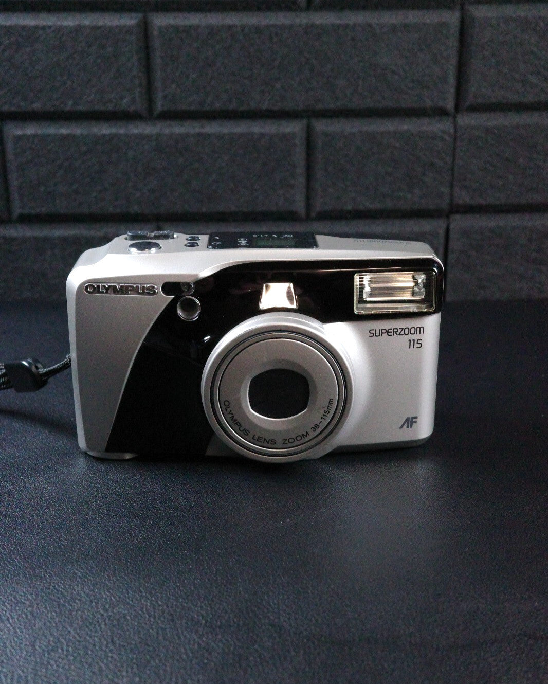 Olympus SuperZoom 115 Vintage 1990's Compact 35mm Film Camera Tested & Working