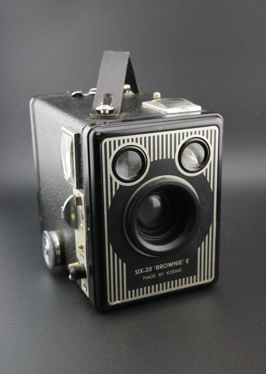 Vintage 1950s Kodak Six-20 Brownie Model E 620 Film Camera Tested Working + Case