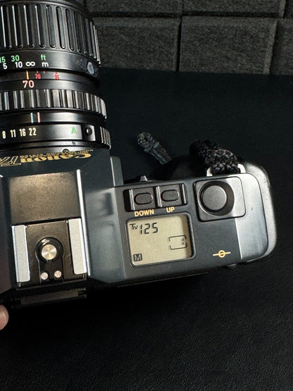Canon T70 1980's 35mm SLR Film Camera + FD 35-70mm Zoom Lens - Tested & Working