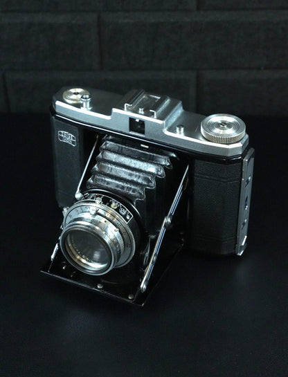 Zeiss Ikon Nettar 518/16 Vintage 1950s Folding Bellows Camera + Extras - Working