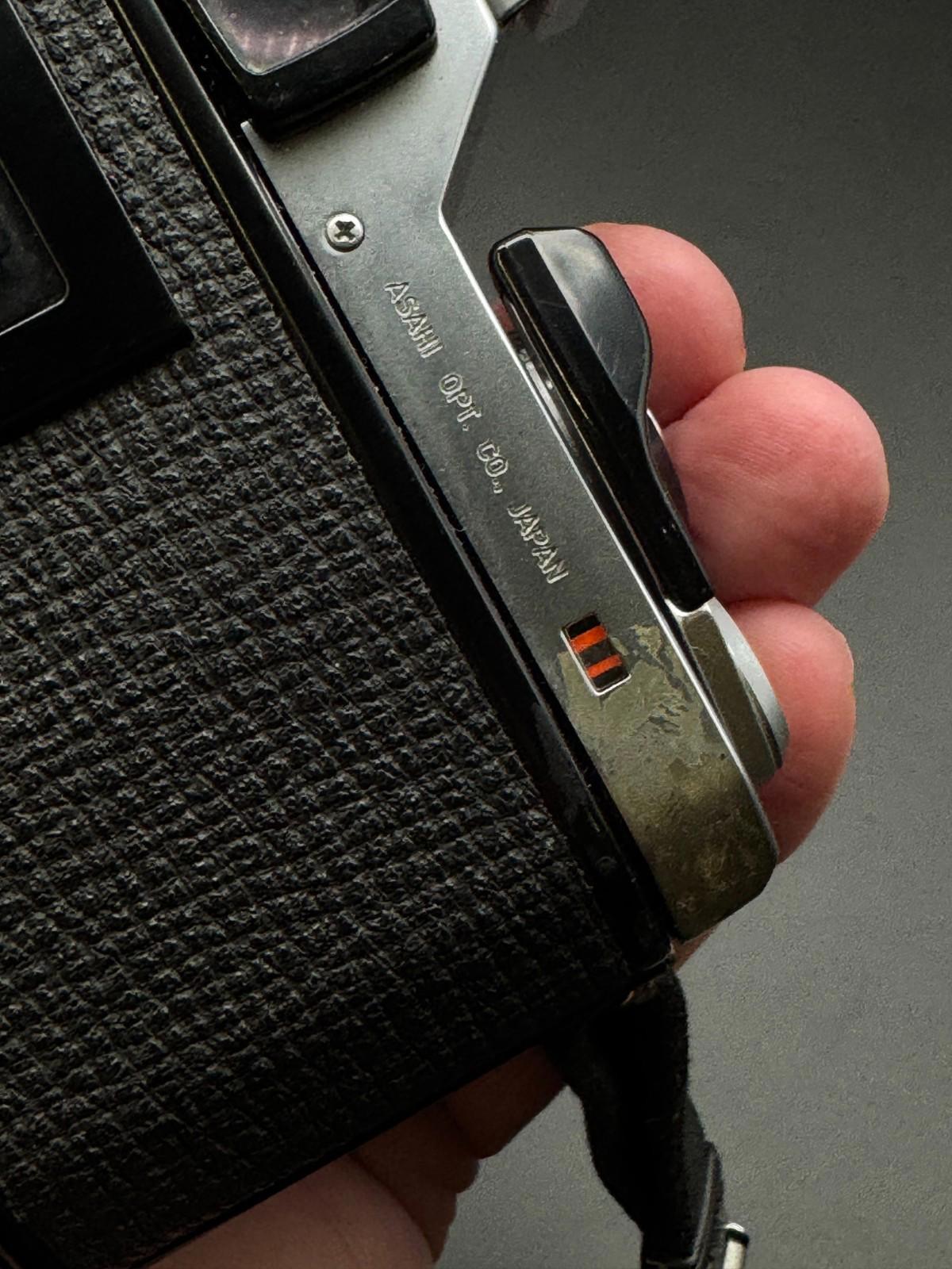 Vintage Pentax ME 35mm Film Camera + Pentax 50mm F1.7 Lens - Read Details (B160)