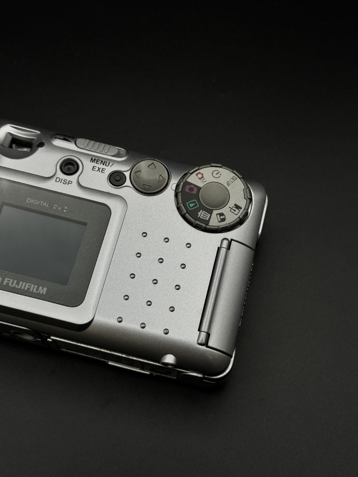 Fujifilm MX-1200 1.3MP Digital Camera + Batteries & Memory Card - Fully Working