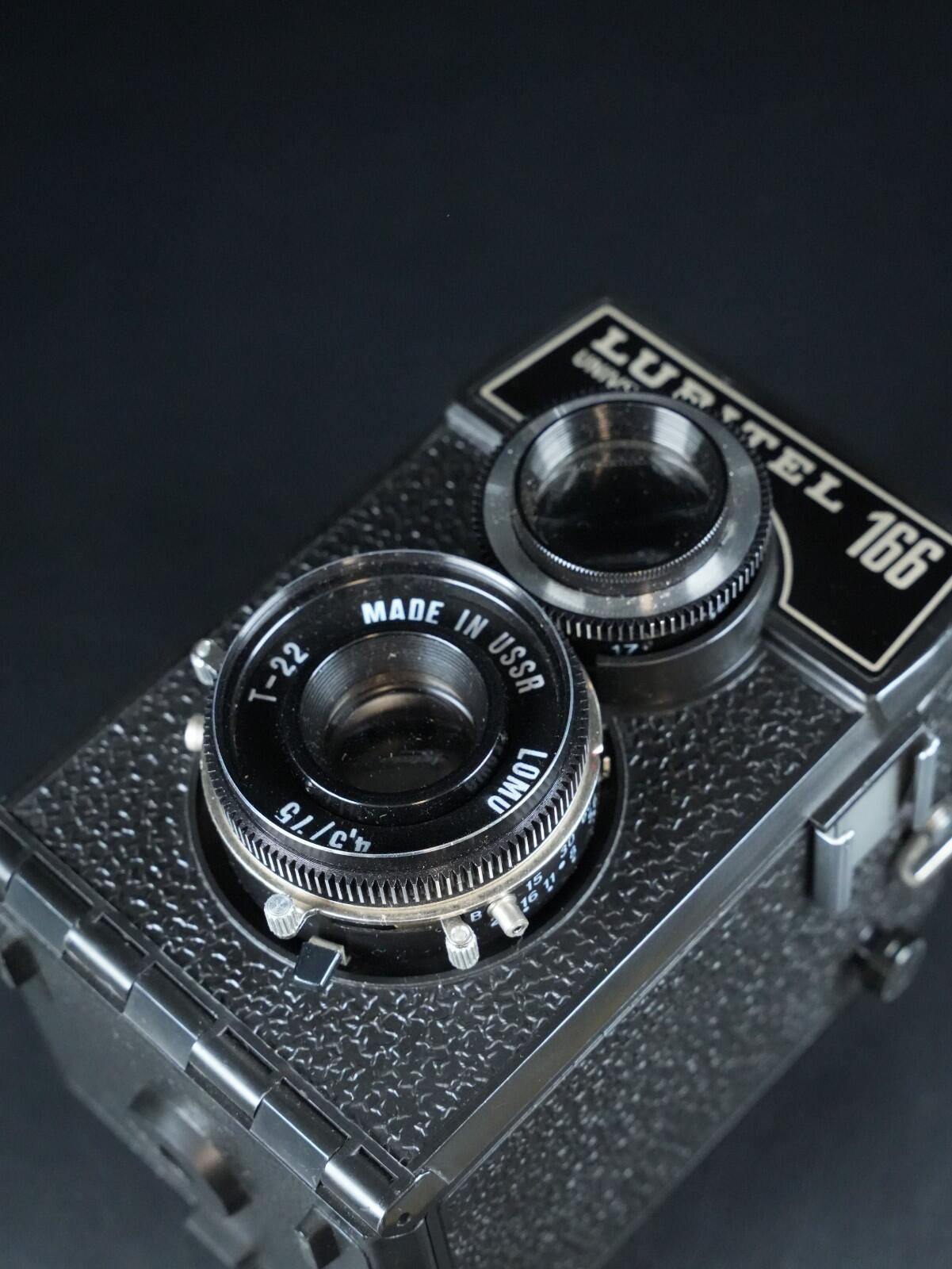 LOMO Lubitel 166 Universal Vintage 1980's TLR 120 Film Camera - Tested & Working