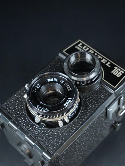 LOMO Lubitel 166 Universal Vintage 1980's TLR 120 Film Camera - Tested & Working