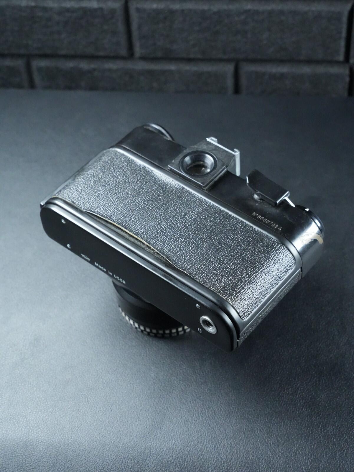 Zenit EM Vintage 1980 35mm Film Camera + Meyer-Optik Gorlitz Domiplan 50mm 2.8