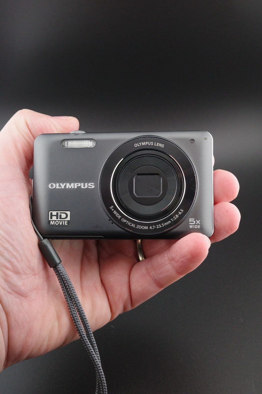 Olympus VG-120 14MP CCD Digital Camera + New Battery / Charger Tested & Working