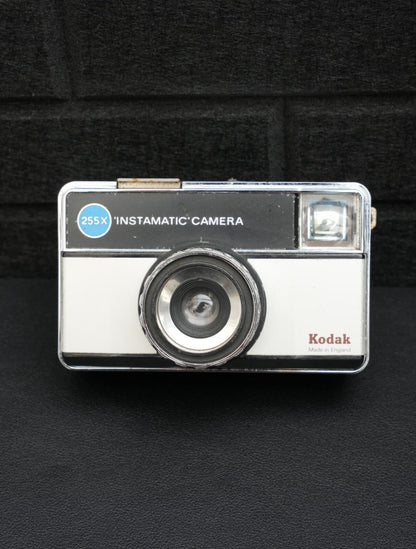 Kodak Instamatic 255X Vintage 1970's 126 Film Camera  - Tested & Working (Z287)