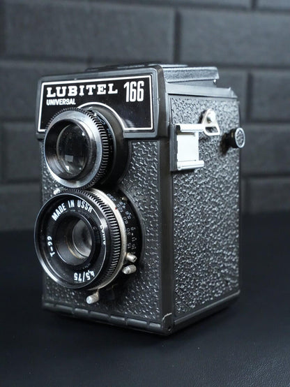 LOMO Lubitel 166 Universal Vintage 1980's TLR 120 Film Camera - Tested & Working