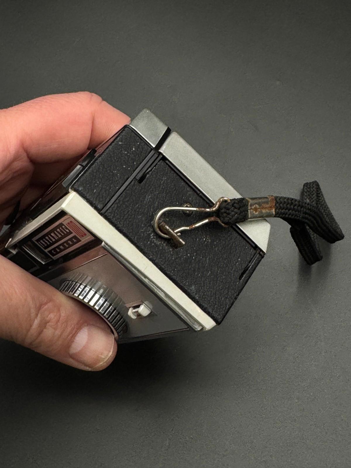 Vintage 1960's Kodak Instamatic 100 Compact 126 Film Camera - Not Working (C69)