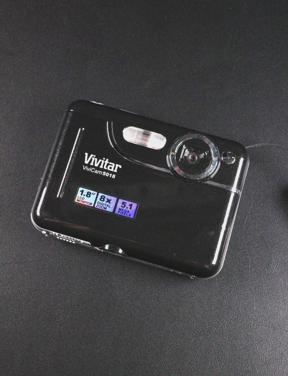 Vivitar Vivicam 5018 Y2K Compact 5.1MP Digital Camera & Batteries - Working