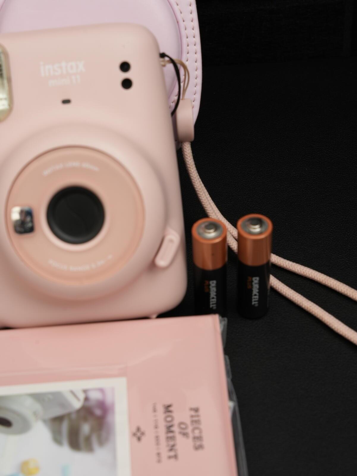 Fujifilm Instax Mini Pink 11 Instant Camera + Album & Batteries - Working
