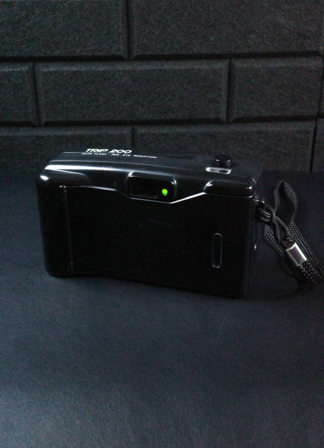 Olympus Trip 200 Vintage 1990's 35mm Point & Shoot Film Camera Tested & Working