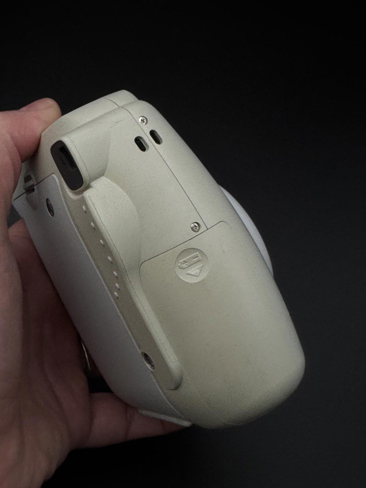 Working Fujifilm Instax Mini 9 Instant Camera - Smoky White + Film & Batteries