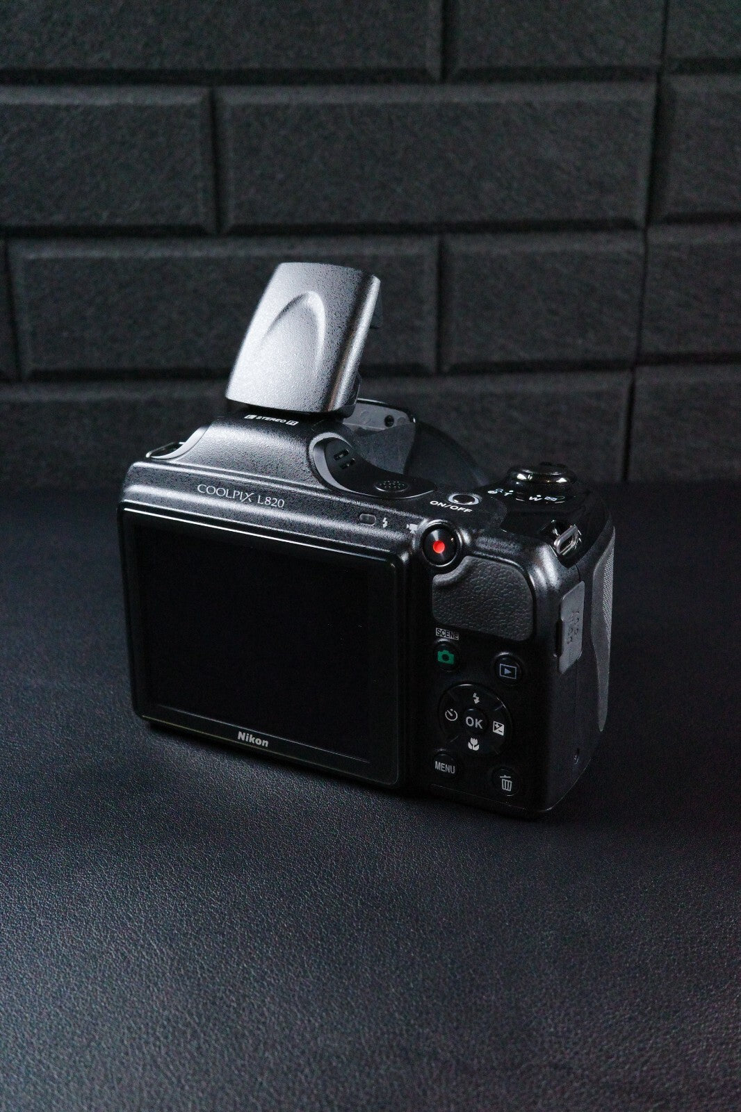 Nikon Coolpix L820 Digital Bridge Camera 16.1MP 30x Optical Zoom - Fully Working