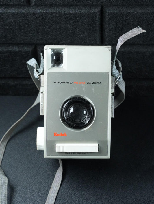 Kodak Brownie Vecta Vintage 1960's 127 Film Camera + Case Tested & Working Z543