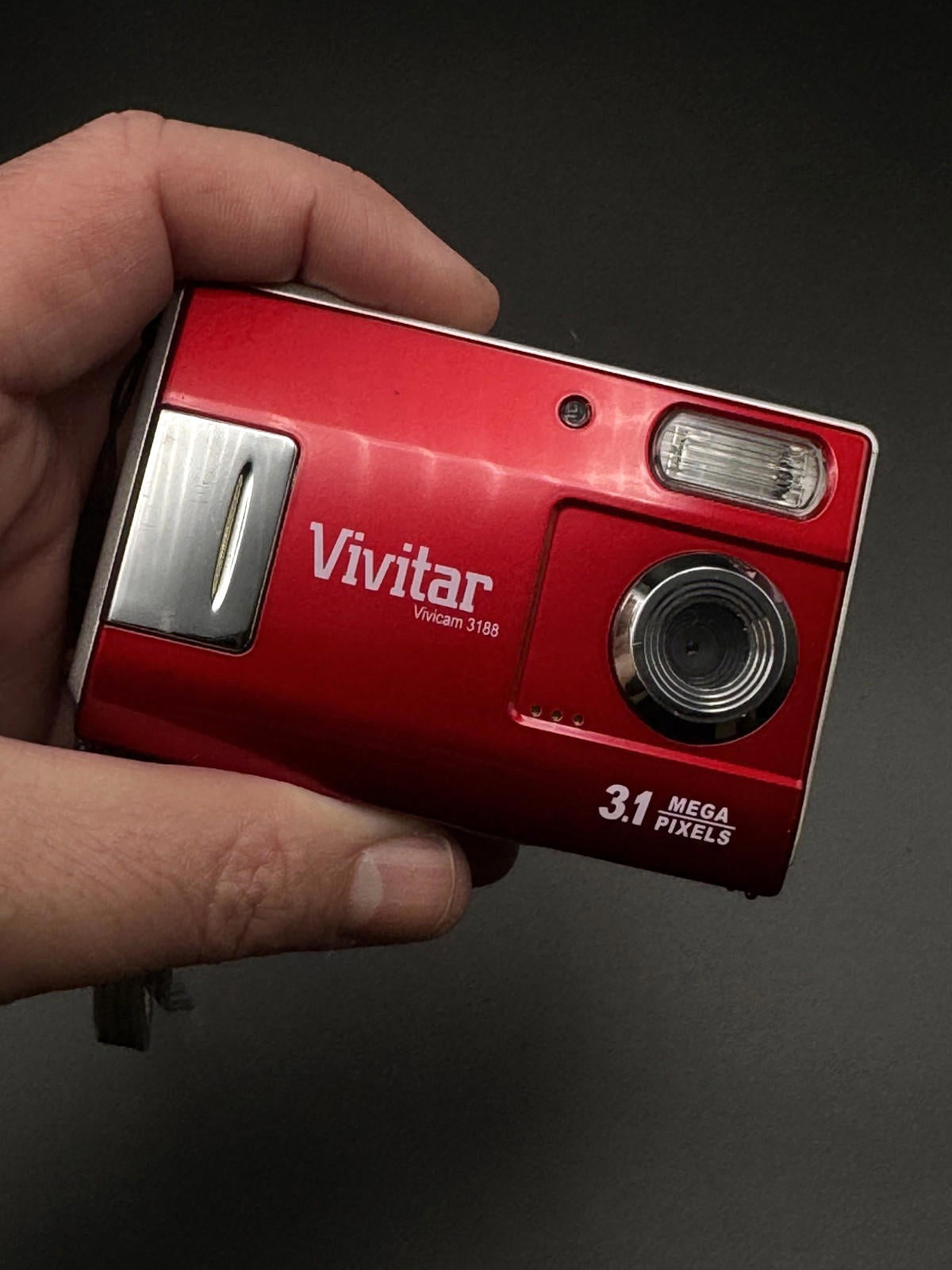 Vivitar Vivicam 3188 Red Digital Camera 3.1MP - Box, Case + Batteries - Working