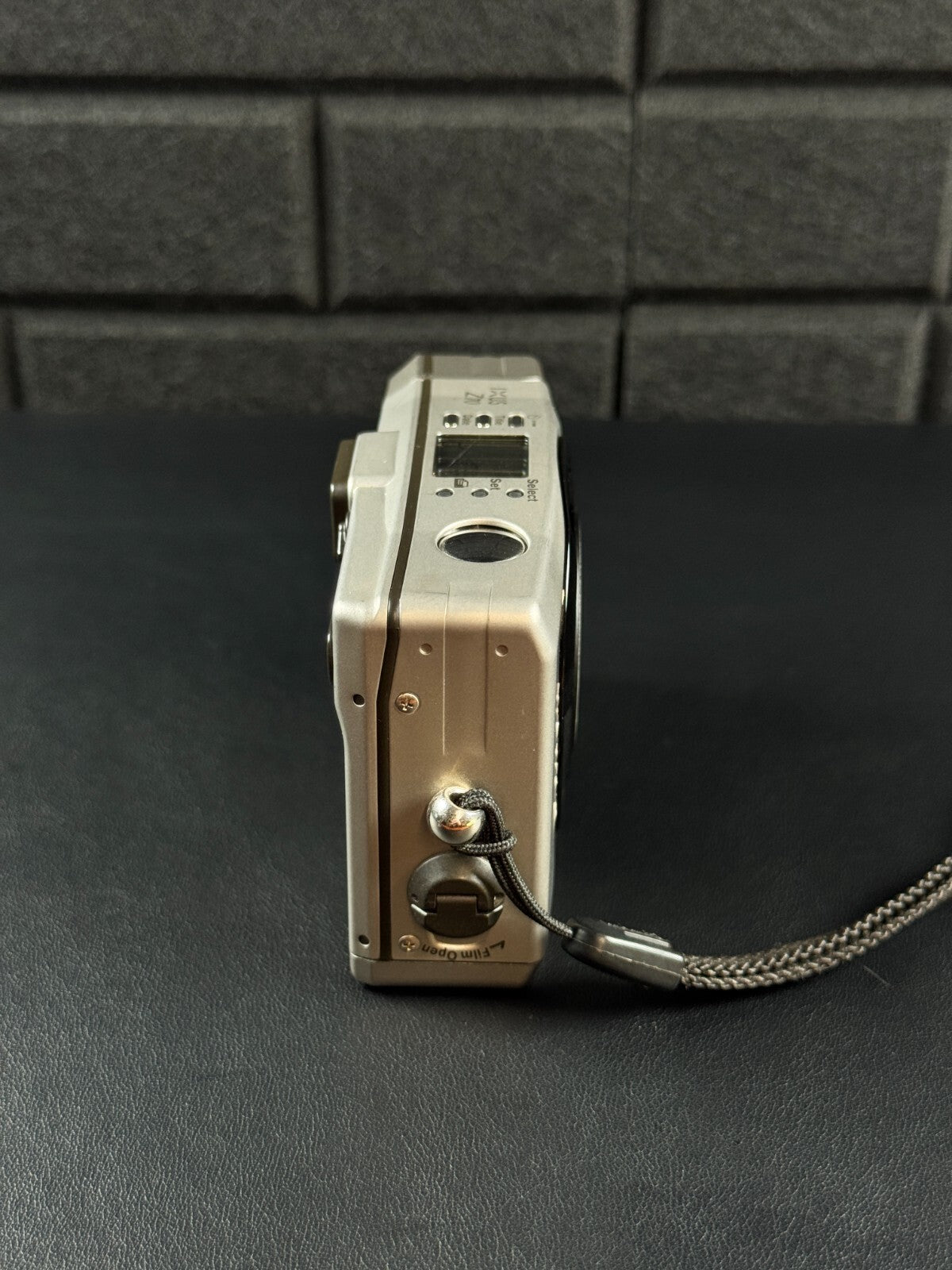 Canon IXUS Z70 Vintage 1990's APS Film Compact Zoom Camera  - Tested & Working