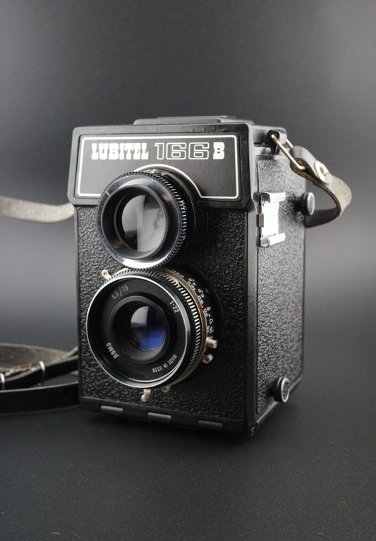 Lomo Lubitel 166B Vintage 1980's 120 TLR Film Camera 75mm f/4.5 Tested & Working