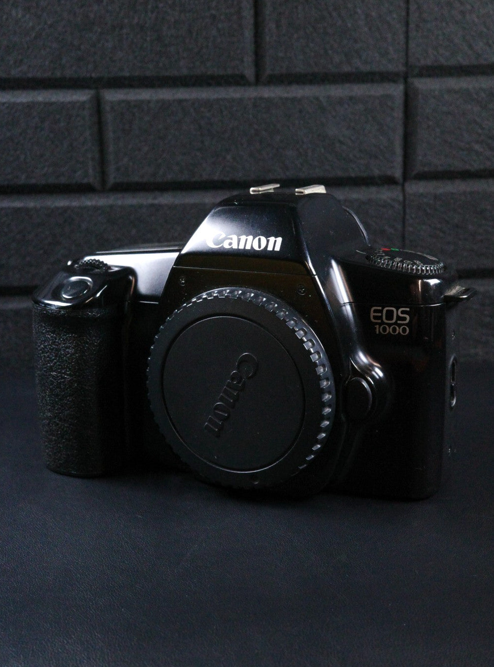Canon EOS 1000 Vintage 1990's 35mm SLR Film Camera Body - Tested & Working